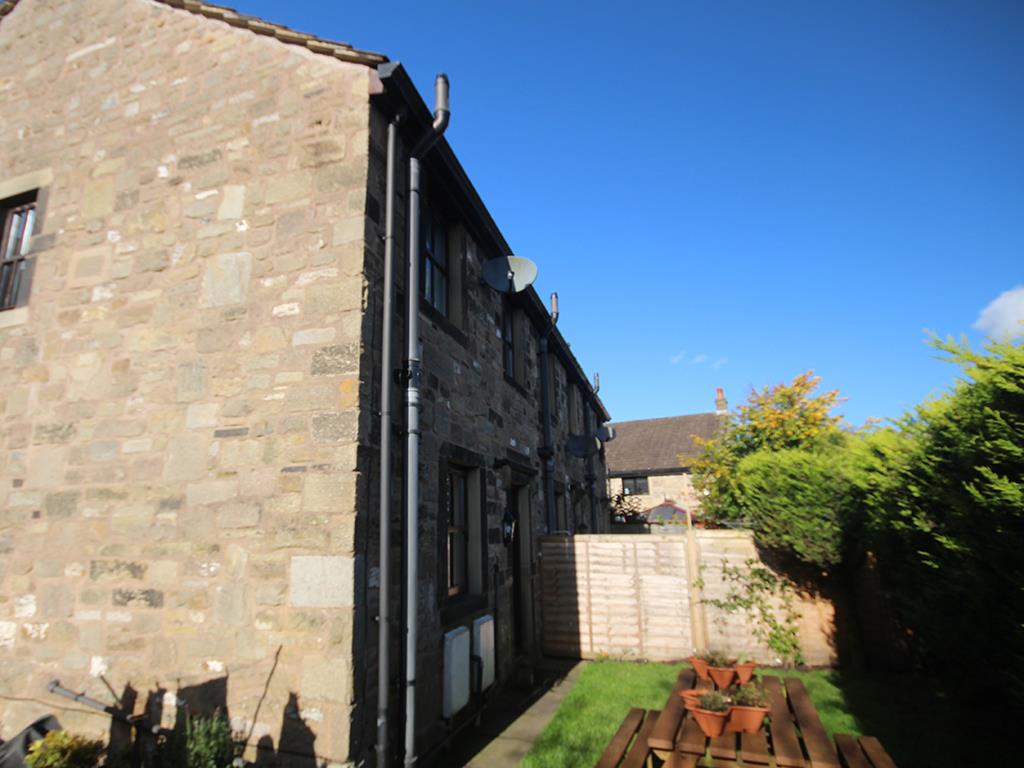 2 bedroom end terrace house For Sale in Colne - IMG_4944.jpg